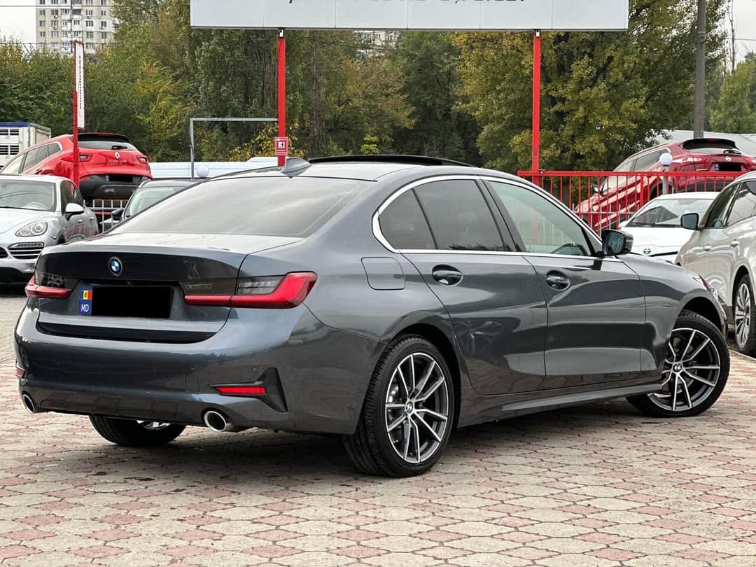 BMW 330E 3