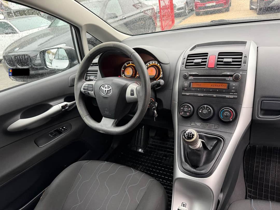 Toyota Auris 5