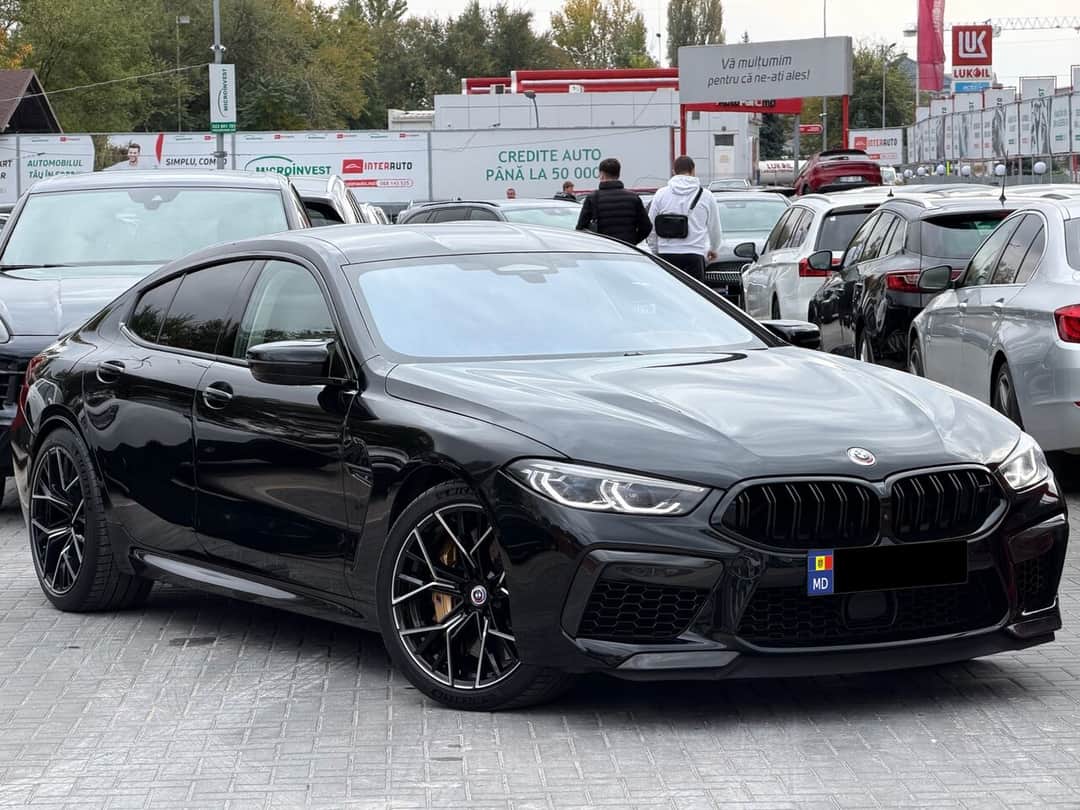 BMW M8 Competition 2