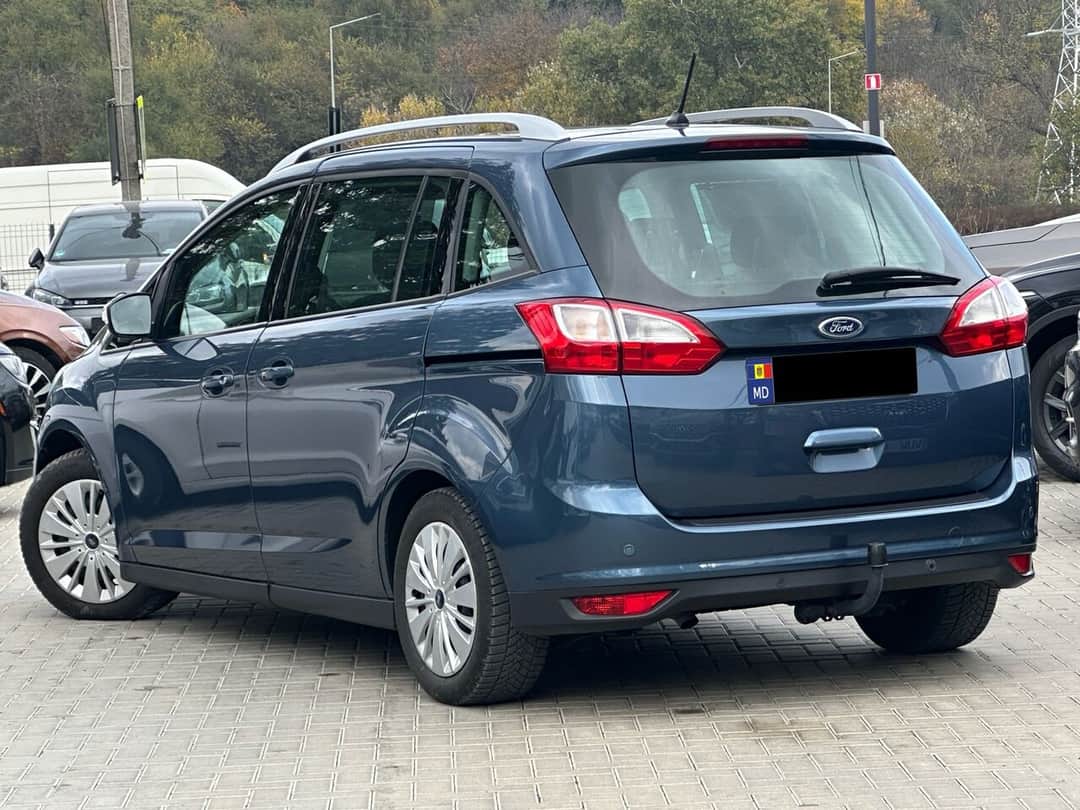 Ford Grand C-MAX 4
