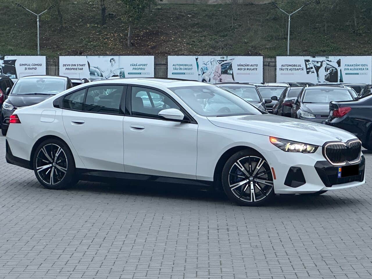 2025 BMW 550e