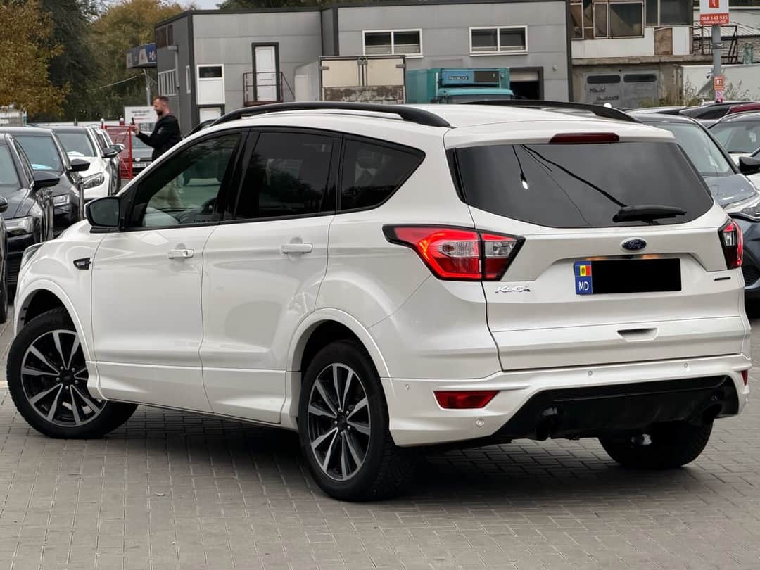 Ford Kuga 4