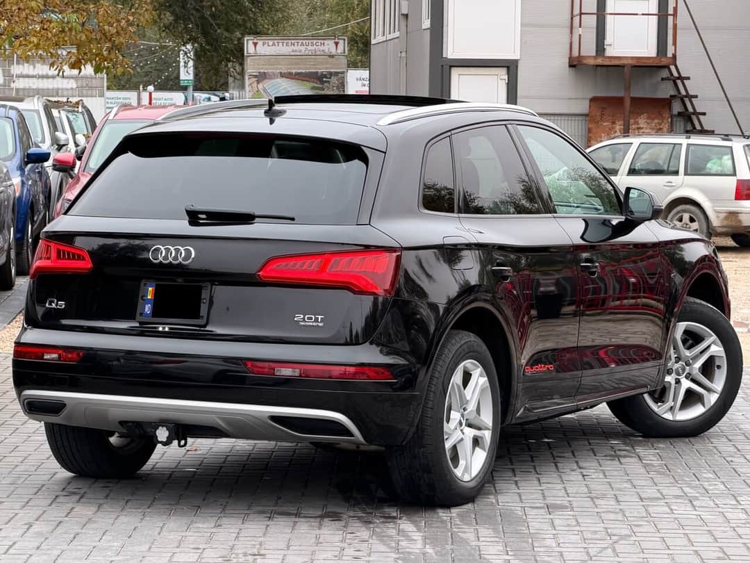 Audi Q5 4