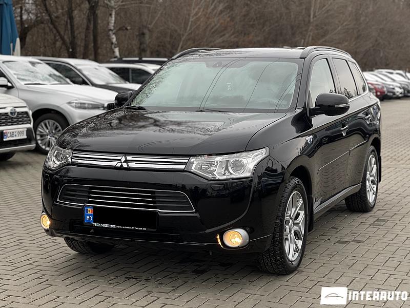 Mitsubishi Outlander 2