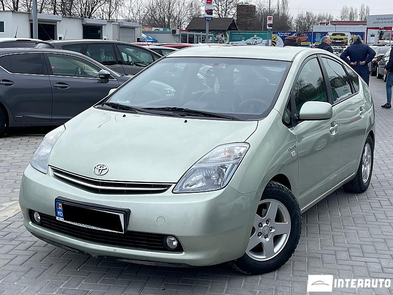 Toyota Prius 2 car 57227eek9tdv9p93essy7ttull3z