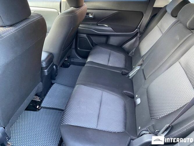 mitsubishi Outlander 2016