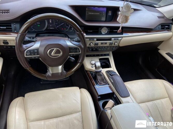 lexus ES 300h 2016