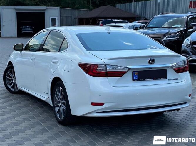 lexus ES 300h 2016