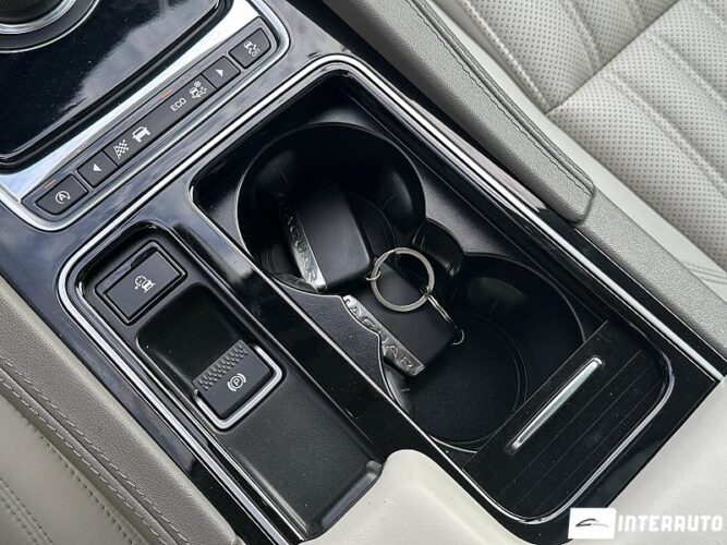 Jaguar F-Pace 55 jaguar F-Pace 2016