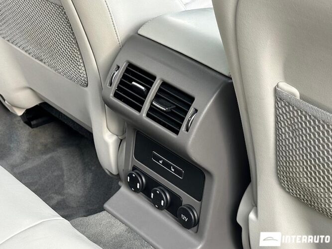 Jaguar F-Pace 62 jaguar F-Pace 2016