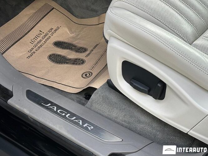 Jaguar F-Pace 61 jaguar F-Pace 2016