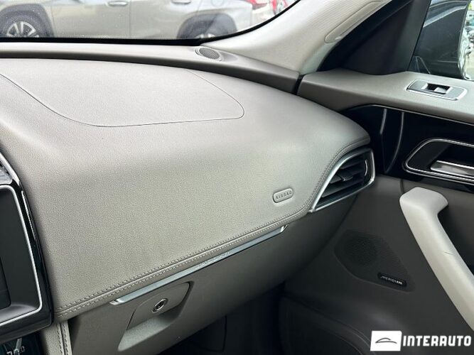 Jaguar F-Pace 58 jaguar F-Pace 2016