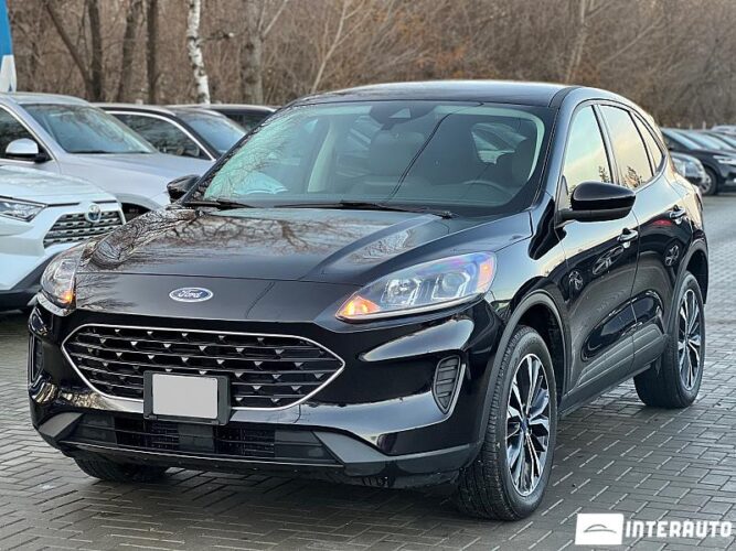 Ford Escape 2021 doar la InterAuto