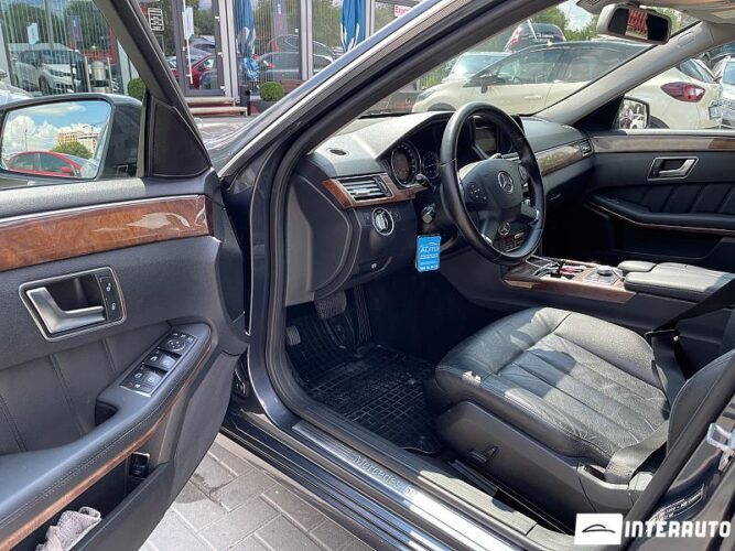 Mercedes E 250 30 mercedes E 250 2011
