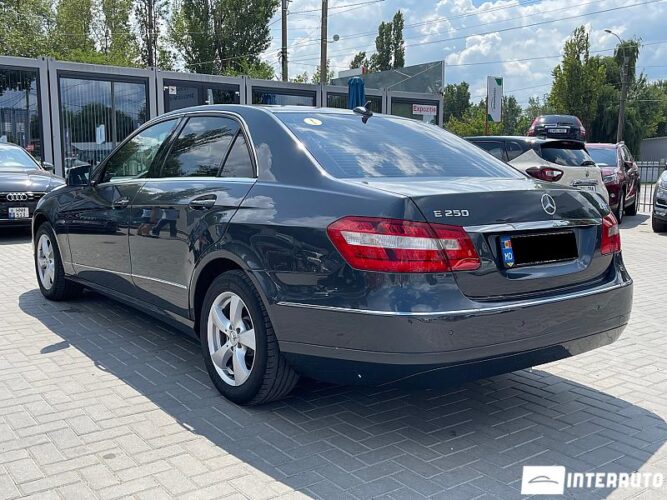 Mercedes E 250 29 mercedes E 250 2011