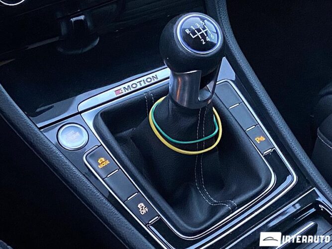 volkswagen Golf R 2016