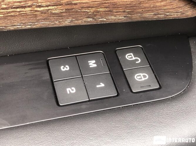 land rover Discovery 2017