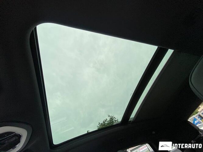 Porsche Macan 51 porsche Macan 2021