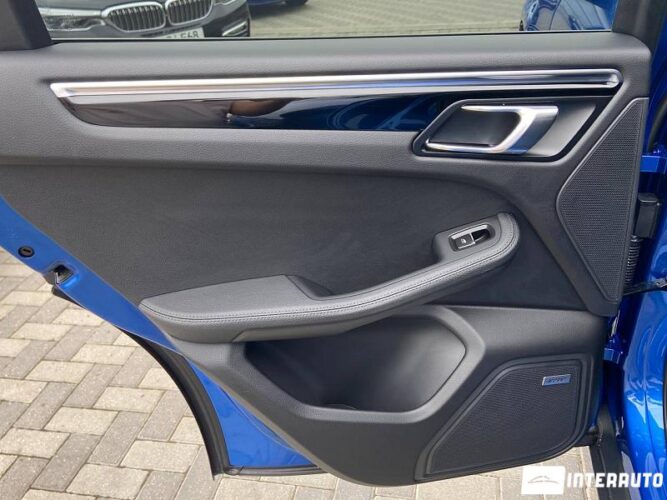 Porsche Macan 52 porsche Macan 2021