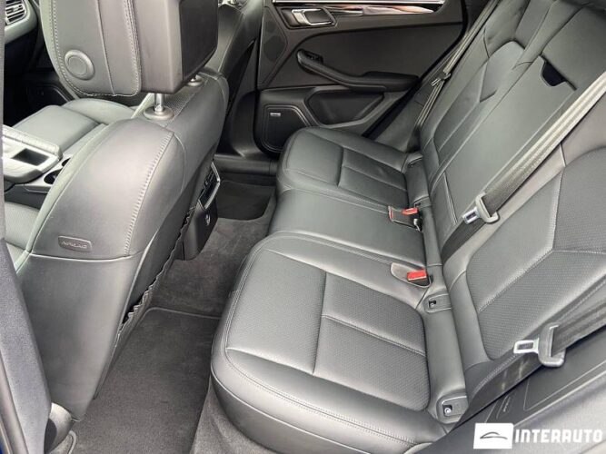 Porsche Macan 54 porsche Macan 2021