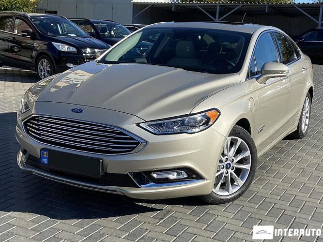 Ford Fusion 2016 doar la InterAuto