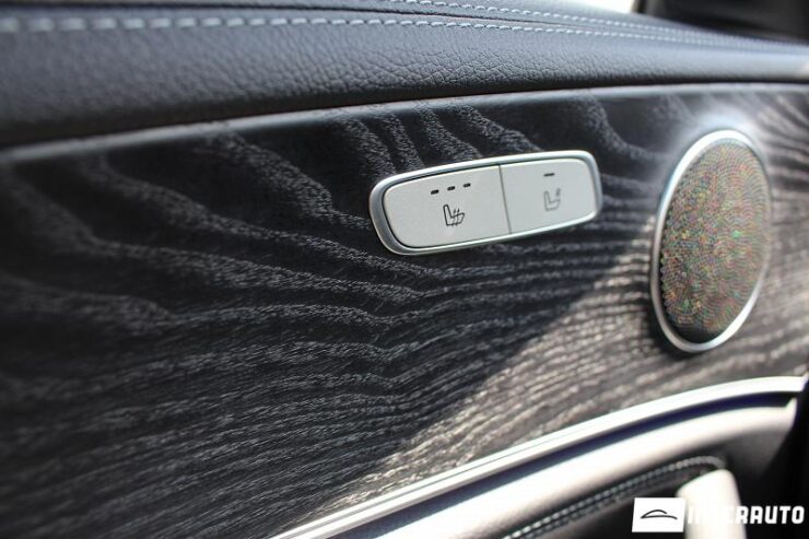 Mercedes E 200 51 mercedes E 200 2019