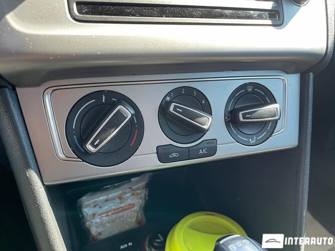 volkswagen Polo 2015