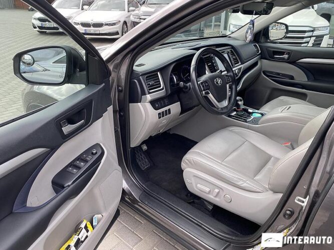 toyota Highlander 2019