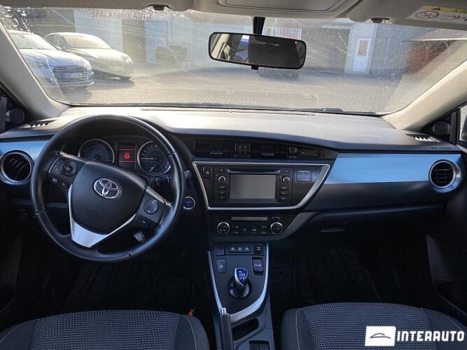 toyota Auris 2014
