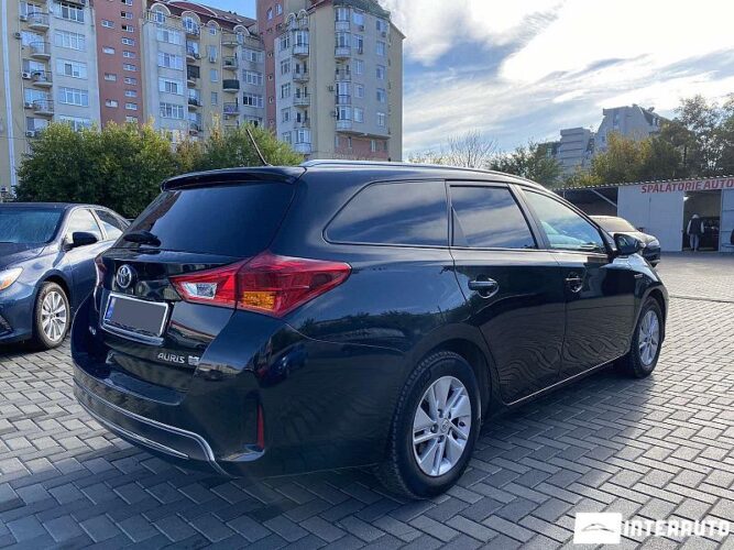 toyota Auris 2014