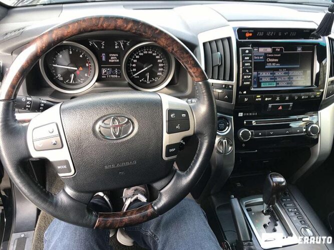 toyota Land Cruiser 2013