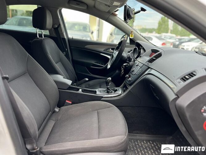 Opel Insignia 37 opel Insignia 2012