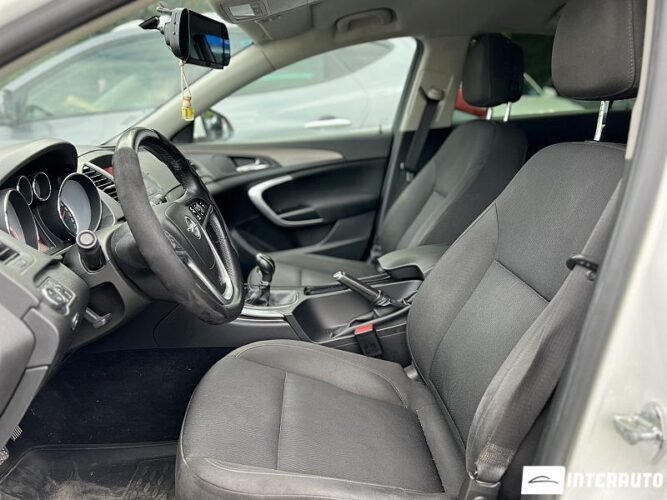 Opel Insignia 33 opel Insignia 2012