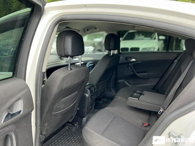 Opel Insignia 43 opel Insignia 2012