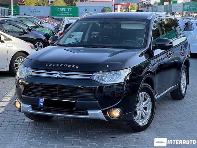 Mitsubishi Outlander 2014 doar la InterAuto