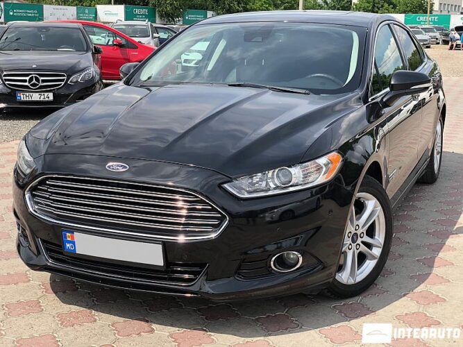 Ford Fusion 2015 doar la InterAuto
