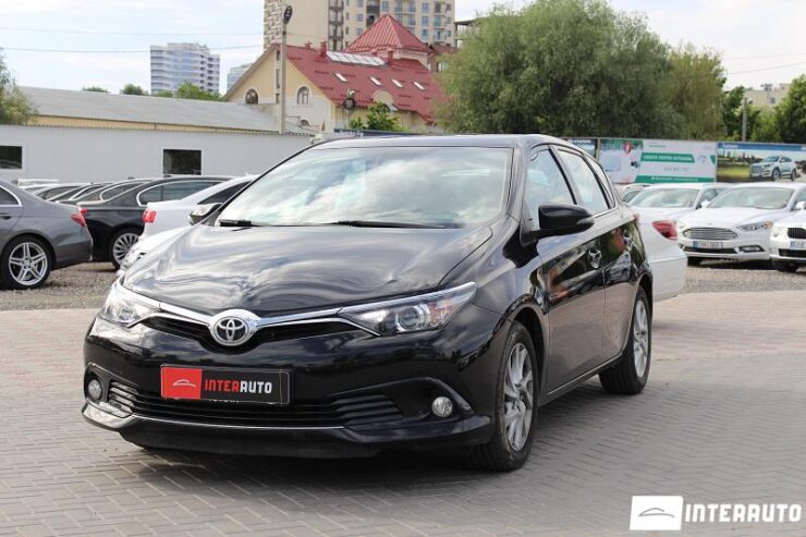 toyota Auris 2015