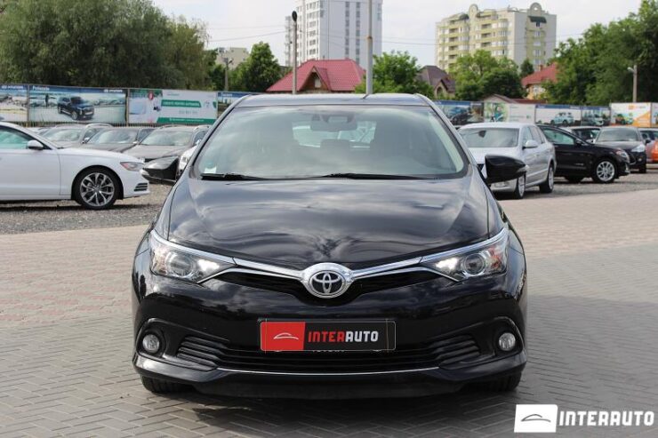 toyota Auris 2015