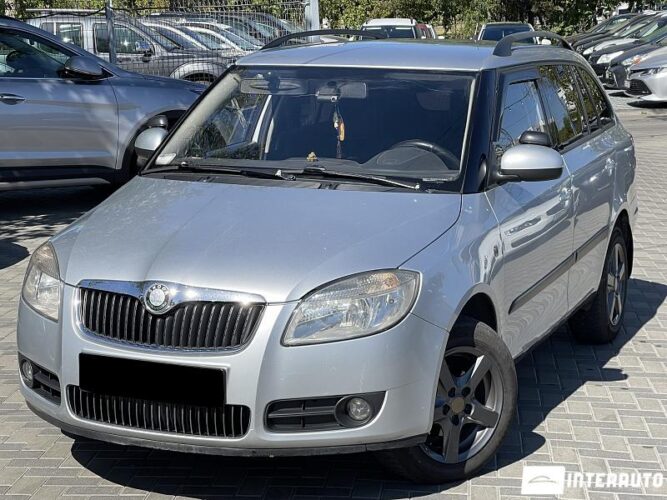 Skoda Fabia 2010 doar la InterAuto