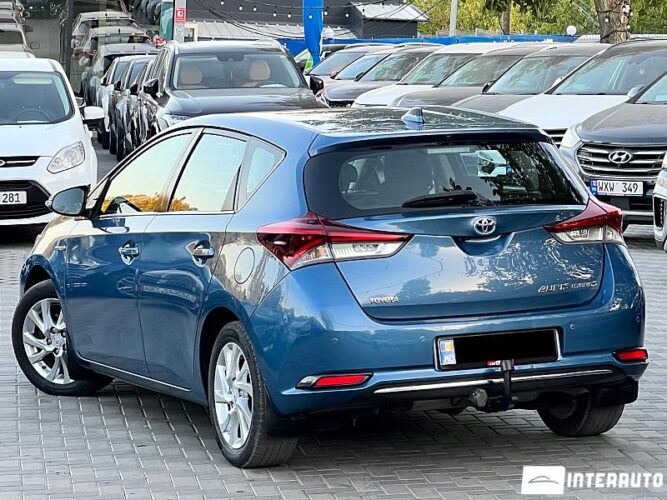 toyota Auris 2016