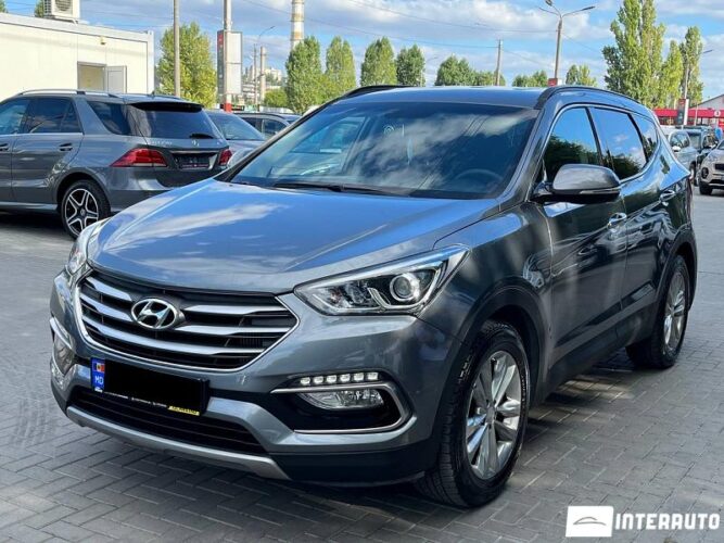 Hyundai Santa Fe 2016 doar la InterAuto