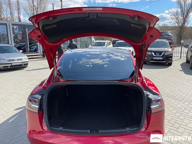 tesla Model 3 2020