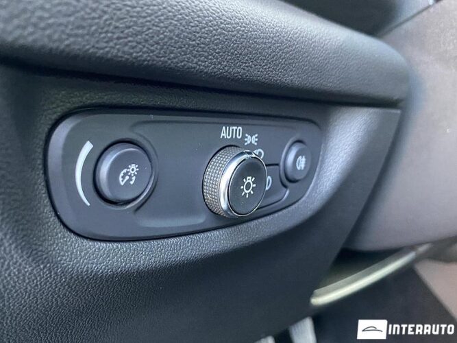 Opel Insignia 43 opel Insignia 2021