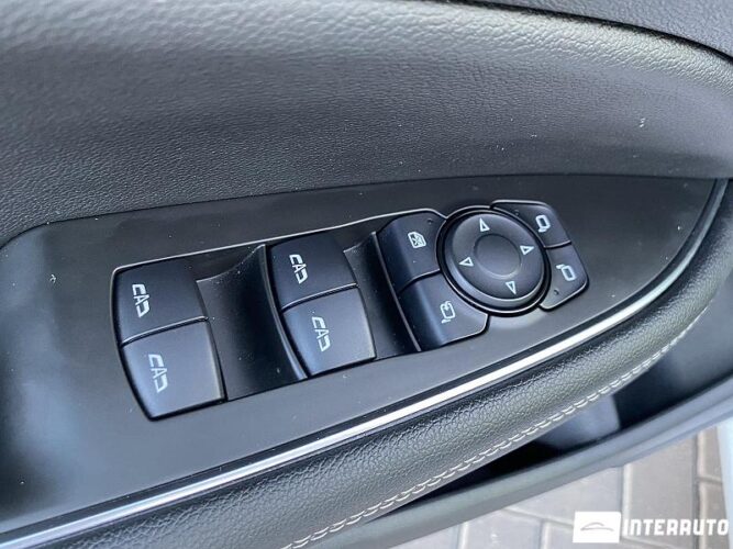 Opel Insignia 39 opel Insignia 2021