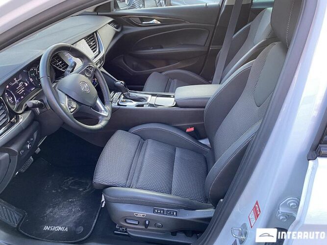 Opel Insignia 40 opel Insignia 2021