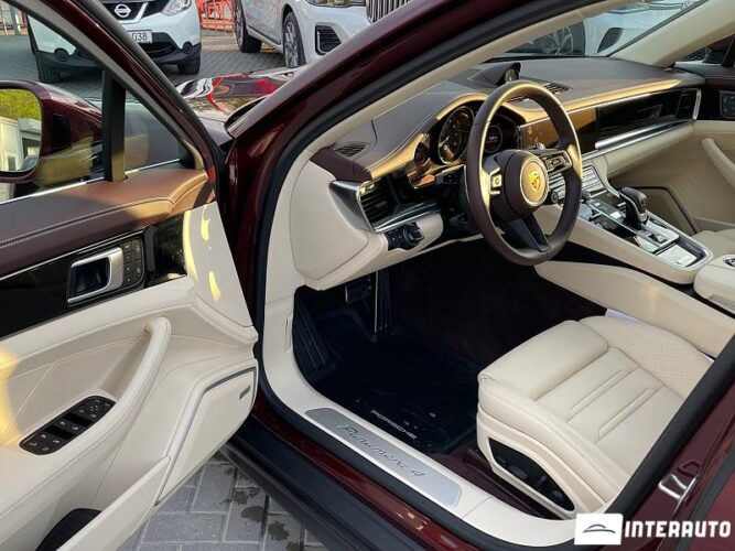 porsche Panamera 4 2021