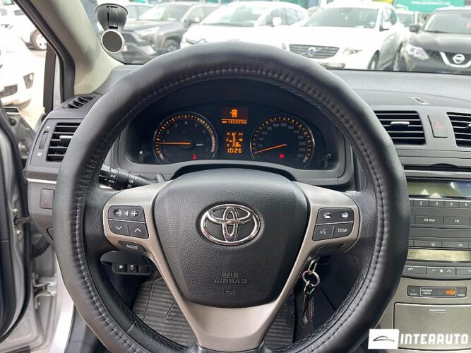 toyota Avensis 2010
