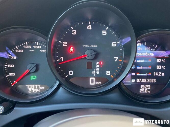 Porsche Macan 42 porsche Macan 2019