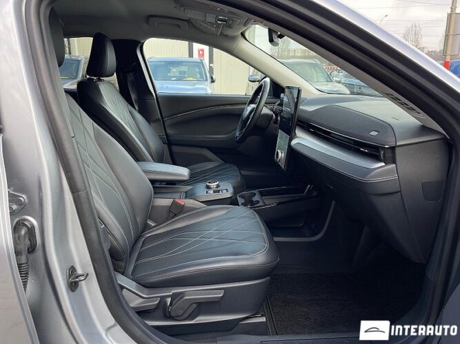 ford Mustang Mach-E 2021