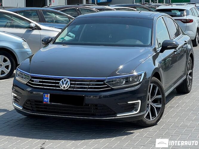 Volkswagen Passat GTE 2015 doar la InterAuto